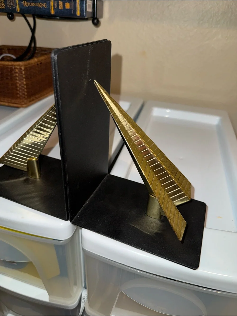 Modern Black & Gold Paper airplane Bookends